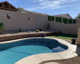 5 Star Rating!!! Located in award winning master planned community - Estrella. - Goodyear - Bazén