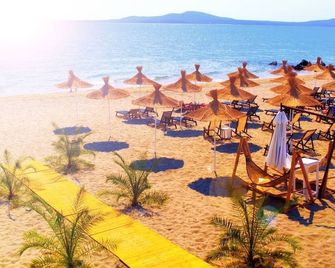 Lotus Family Hotel - Free Parking - Nesebar - Spiaggia