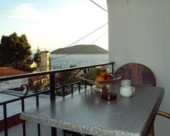 Oasis 2 - Skopelos - Balcón