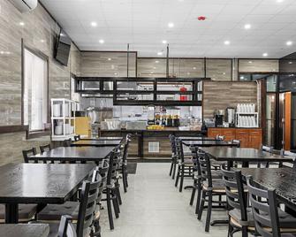 Highbridge Hotel - Bronx - Restaurant