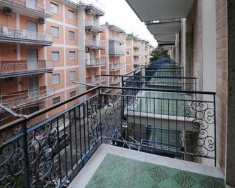 Tizi Apartments Porto - Maiori - Balkon