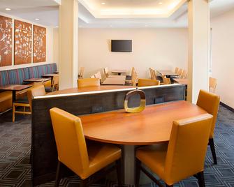 TownePlace Suites by Marriott Phoenix Goodyear - Гудїр - Ресторан