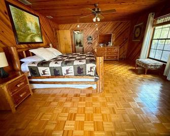 Lakefront Cabin Silver Springs Fl - Silver Springs - Slaapkamer