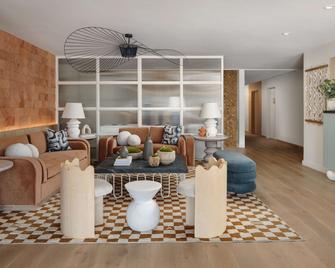 Avante, a JDV by Hyatt Hotel - Mountain View - Living room
