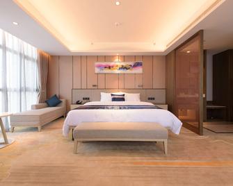 Howard Johnson by Wyndham Life Changrong - Qinzhou - Bedroom