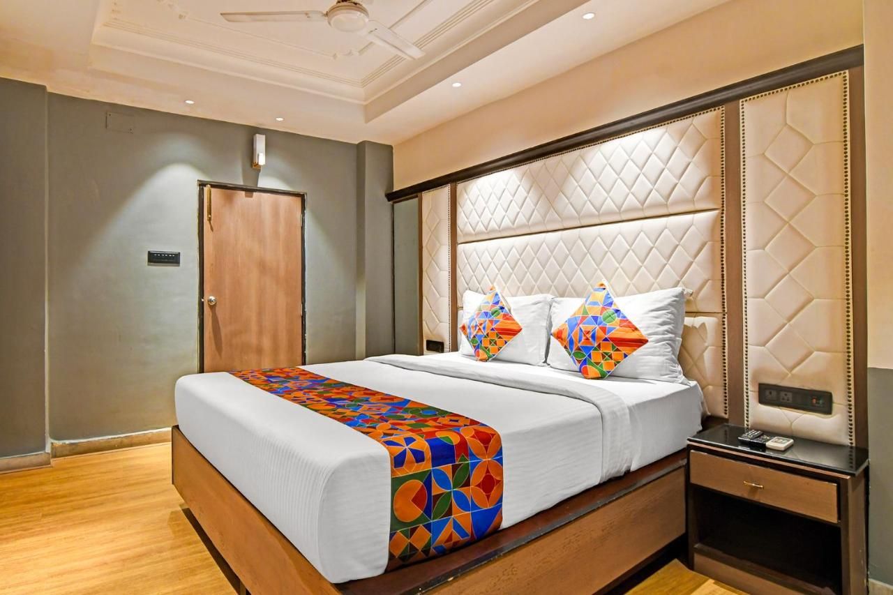 Fabhotel Gulshan International - Nr Peter Cat Park Street thumbnail 2