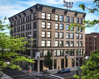 Designer Loft Downtown with WiFi 210 - Spokane - Building