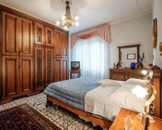 La Terrazza Del Bimbo - Fucecchio - Schlafzimmer