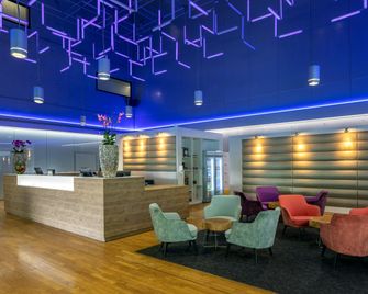 DoubleTree by Hilton Frankfurt Niederrad - Frankfurt - Vastaanotto
