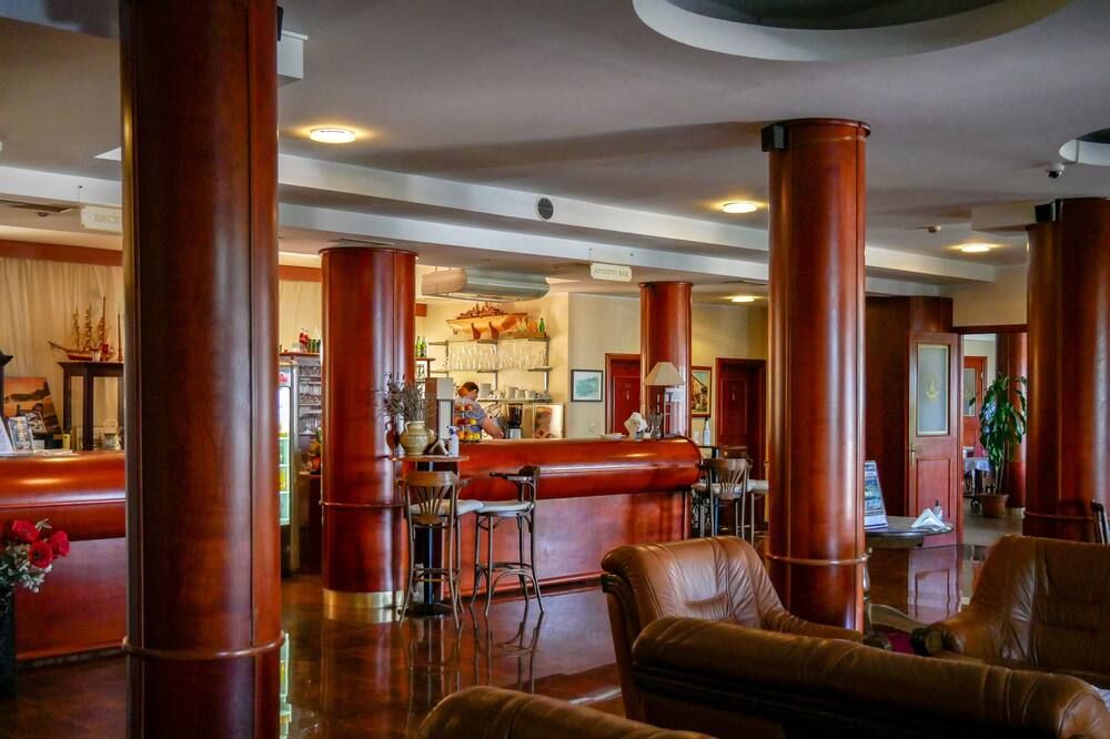 Hotel Miramare - ניביצ'ה - בר