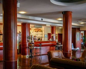 Hotel Miramare - ניביצ'ה - בר