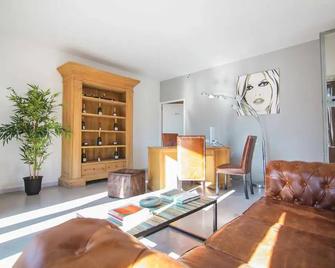 Lion Blanc - Saint-Tropez - Living room