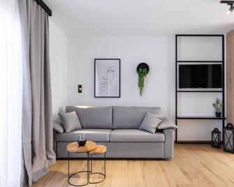 Kentro Luxury Suites - Chaniotis - Living room
