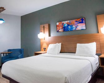 La Quinta Inn & Suites by Wyndham Fayetteville I-95 - Fayetteville - Habitación