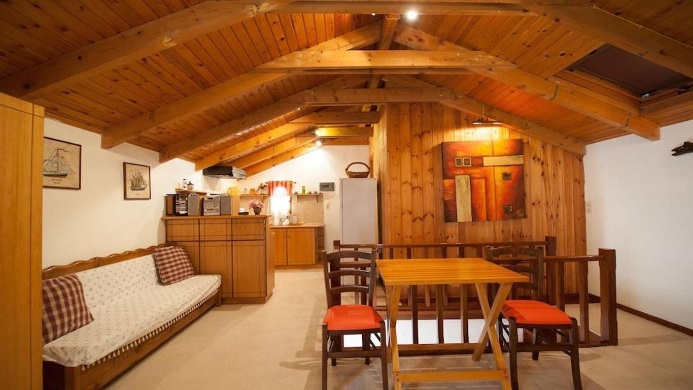 Zarkadis Beach Apartments