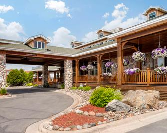 Lift Bridge Lodge Ascend Hotel Collection - Duluth - Building