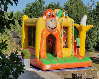 Vacation rental in self-catering village with heated swimming pool near Sarlat - Simeyrols