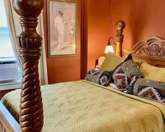 The Artist's Loft 123 s Washington -walk to interstate park - Saint Croix Falls - Habitación