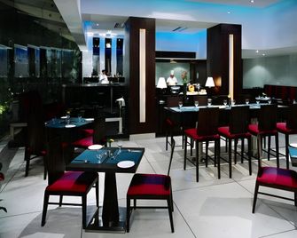 Centurion Hotel - Pune - Ravintola