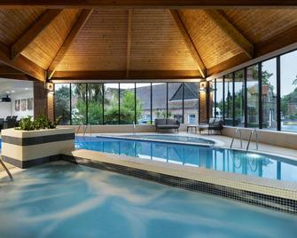 Delta Hotels by Marriott York - York - Pool