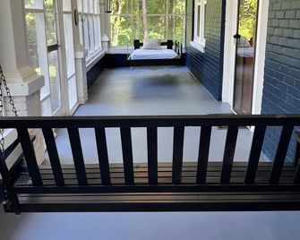 Hunting cabin in the national forest - Marion - Balcony