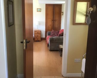 Old World Charm Country Cottage Near Adare - Adare - Bedroom