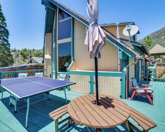 Frazier Park Cabin with Ping-Pong Table, Near Trails - Frazier Park - Balcony