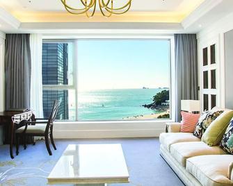 Baymond Hotel - Busan - Huiskamer