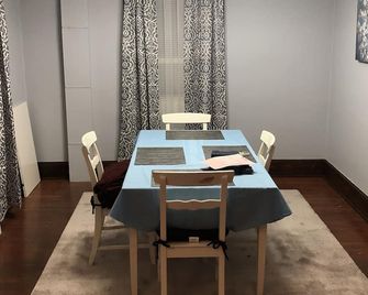 Baseball Bungalow Retreat - Oneonta - Eetruimte