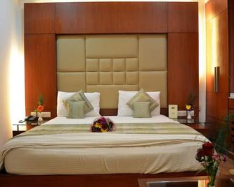 Royal Star Hotel - New Delhi - Bedroom