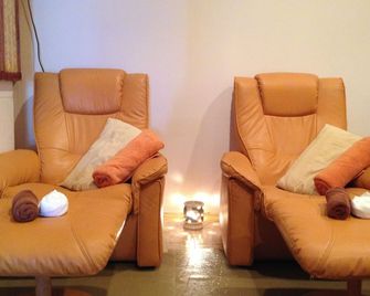 Aonang Grand Inn - Ao Nang - Living room