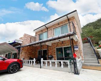 Lovely Pension - Inje - Edificio
