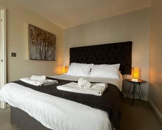 Central Townhouse with Parking - Telford