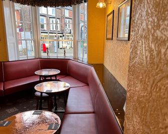 The Brunswick Hotel - Bridlington - Lounge