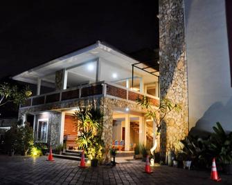 Hastina Hotel Lombok - Mataram - Toà nhà