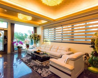 مليندا ريزورت فيلا - Hengchun Township - غرفة معيشة