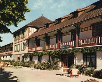 Hotel De Tesse - Bagnoles-de-l'Orne-Normandie - Rakennus