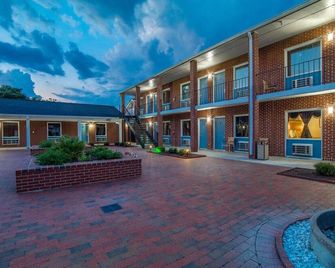 Winton Inn & Suites - Barnwell - Gebäude