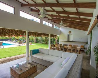Arganama Guesthouse - Playa Coronado - Patio