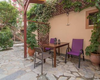 Lito Apartments Paleochora - Palaiochora - Patio