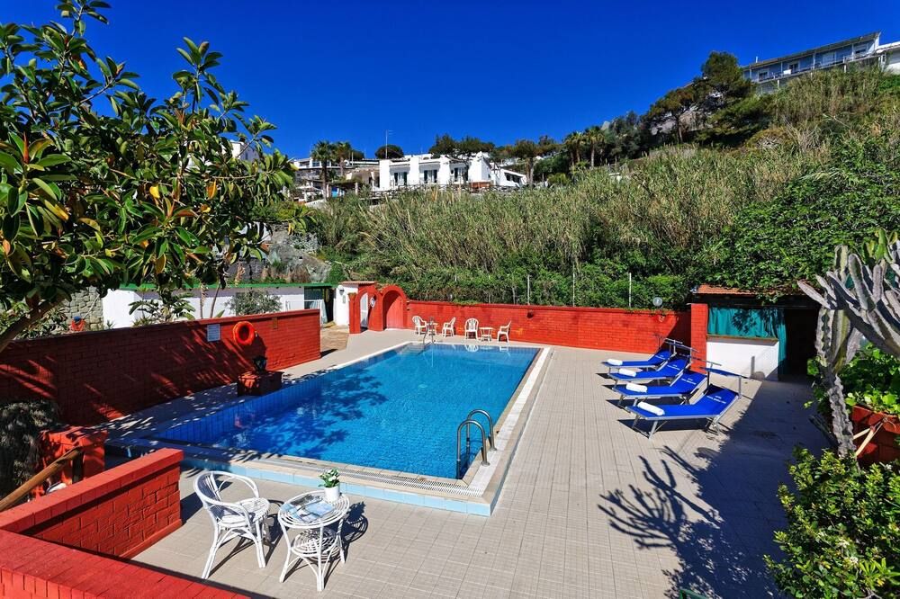 Hotel Punta Imperatore - פוריו - בריכה