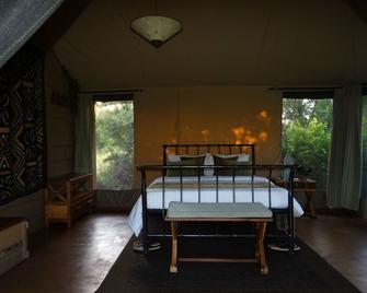 Ikweta Safari Camp - Meru National Park - Bedroom