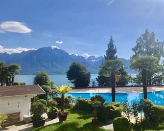 Lake & Mountain View Apartment I 27 - Montreux - Svømmebasseng
