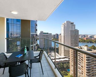 布里斯本瑪格麗特街盛橡套房飯店 - 布里斯本 - 陽台