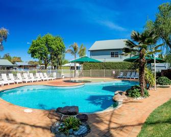 Nrma Ballarat Holiday Park - Ballarat - Zwembad