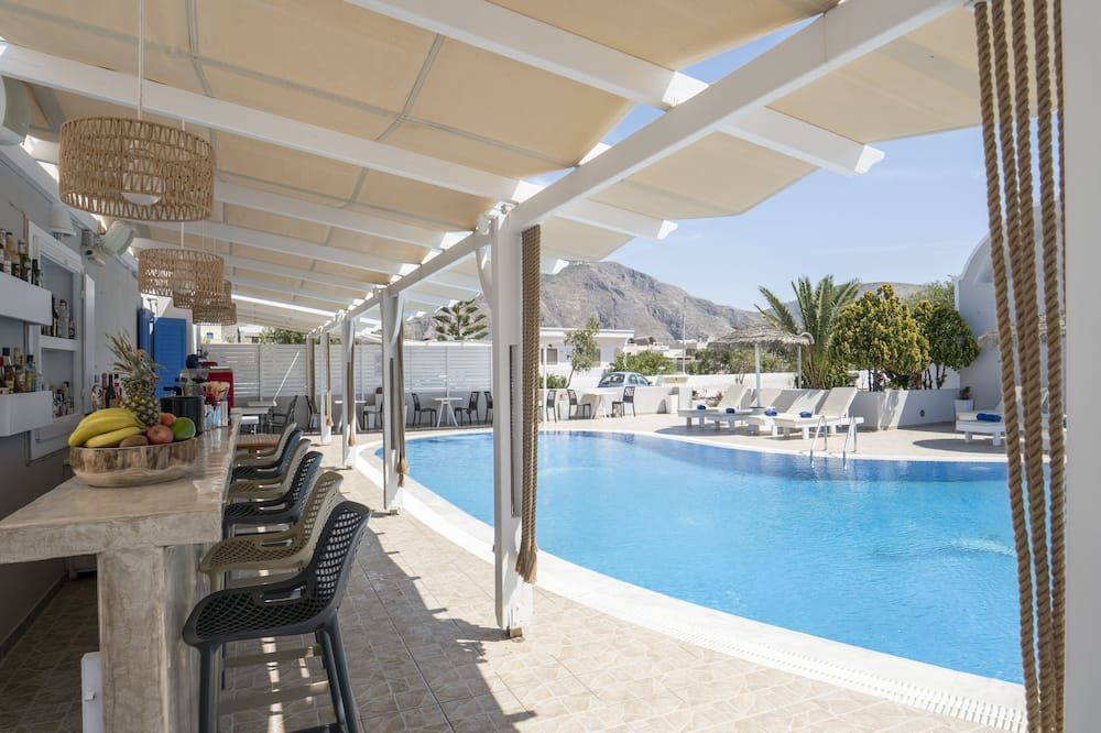 Bella Santorini Studios - פריסה - בריכה