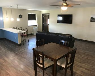 Baxter Park Inn - Millinocket - Eetruimte