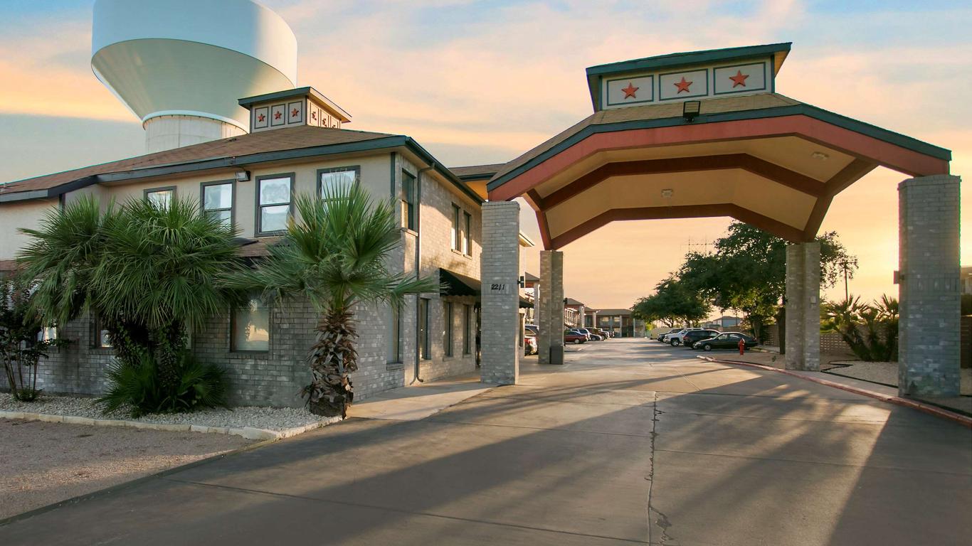 Econo Lodge Near Lackland Air Force Base-Seaworld