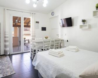 Sweethome - Morada - Torpè - Camera da letto