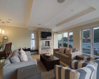 Beacon House - Knysna - Living room
